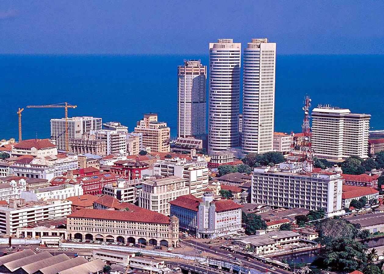 Earl'S Red Colombo Hotel Exterior photo